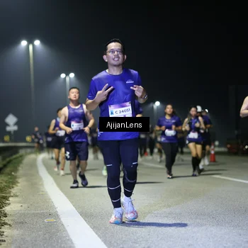 Runner Photo 7350757