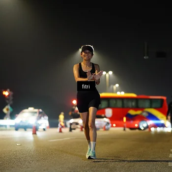 Runner Photo 7350800