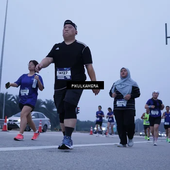 Runner Photo 7350832
