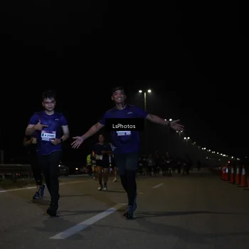 Runner Photo 7350851