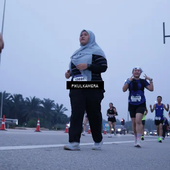 Runner Photo 7350867