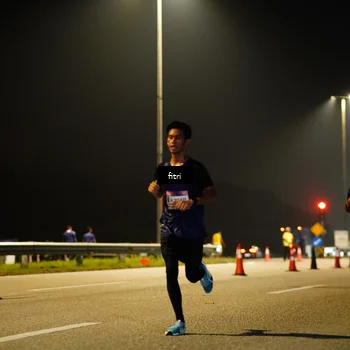 Runner Photo 7350875