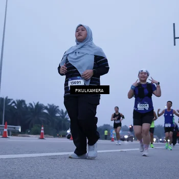 Runner Photo 7350881