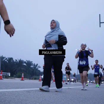 Runner Photo 7350886