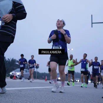 Runner Photo 7350901