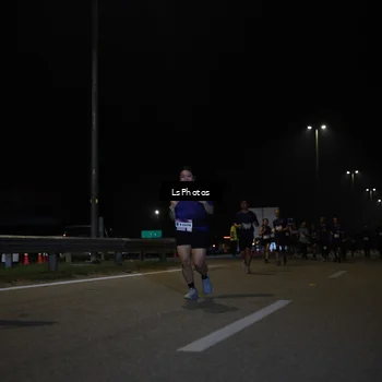 Runner Photo 7350916