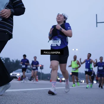 Runner Photo 7350923