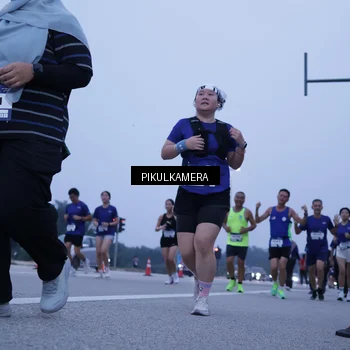Runner Photo 7350925
