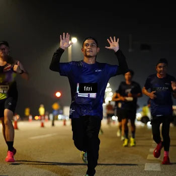 Runner Photo 7350933