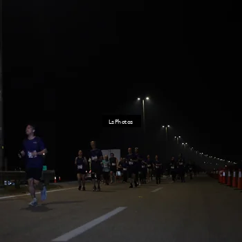Runner Photo 7350947