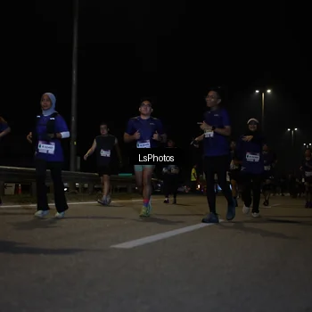 Runner Photo 7350976