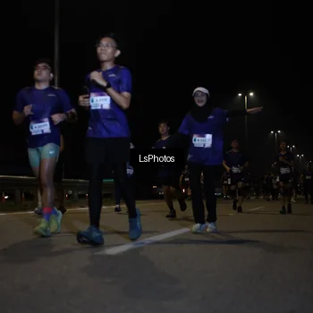 Runner Photo 7350986