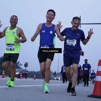 Runner Photo 7351005