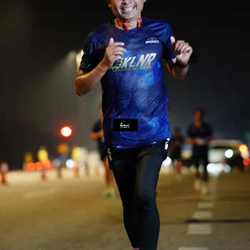 Runner Photo 7351012