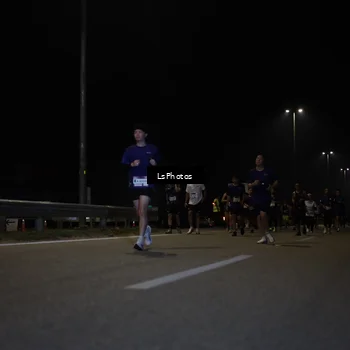 Runner Photo 7351014