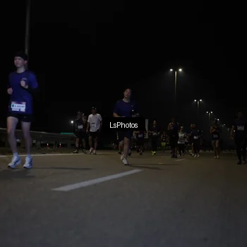 Runner Photo 7351024