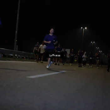 Runner Photo 7351030