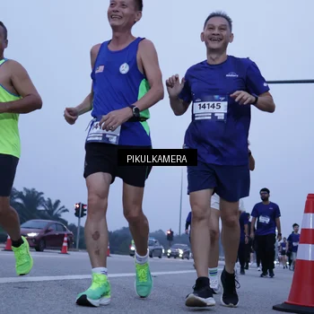 Runner Photo 7351051