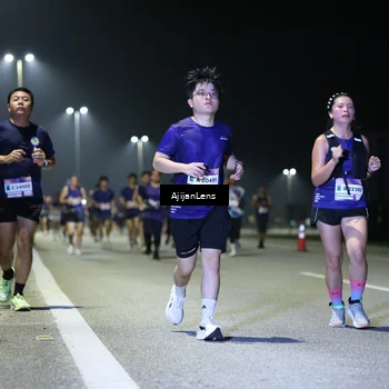 Runner Photo 7351065