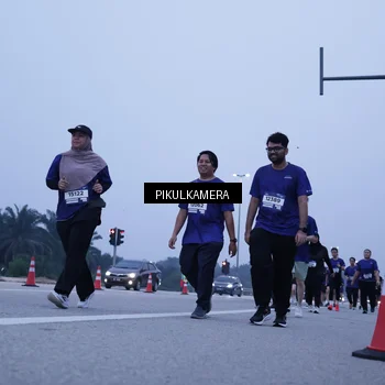 Runner Photo 7351079
