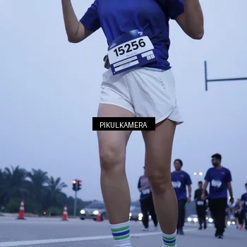 Runner Photo 7351080