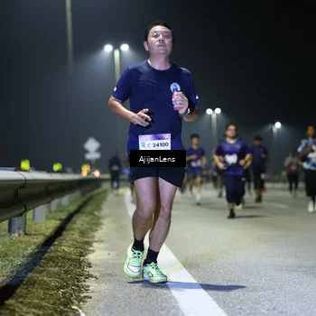 Runner Photo 7351088