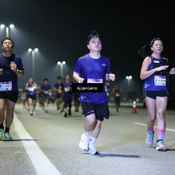 Runner Photo 7351102