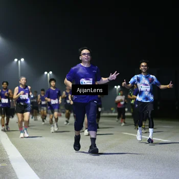 Runner Photo 7351112