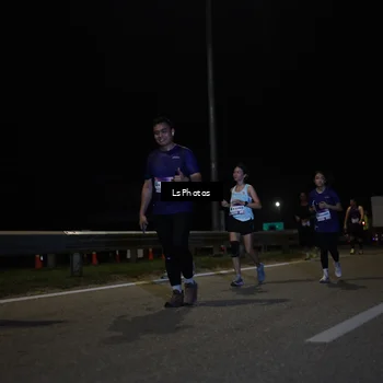 Runner Photo 7351113