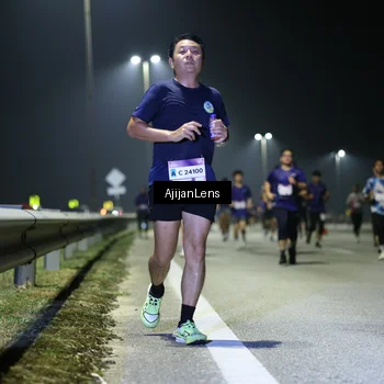 Runner Photo 7351119
