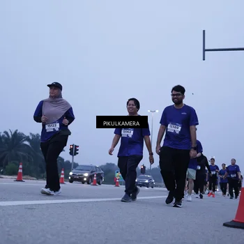 Runner Photo 7351129