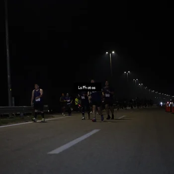 Runner Photo 7351151