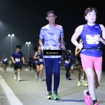 Runner Photo 7351153