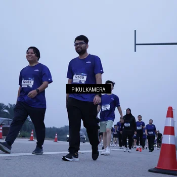 Runner Photo 7351234