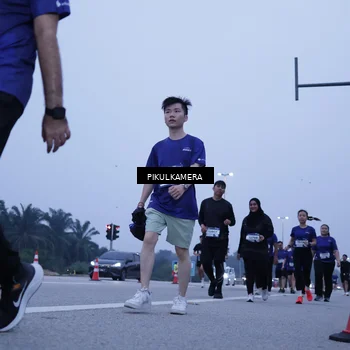 Runner Photo 7351242