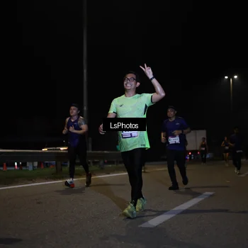 Runner Photo 7351273
