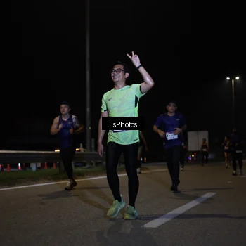 Runner Photo 7351307
