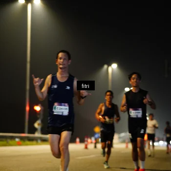 Runner Photo 7351310