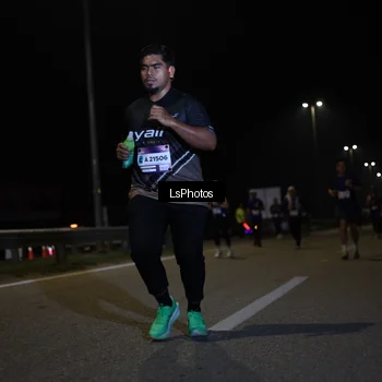 Runner Photo 7351311