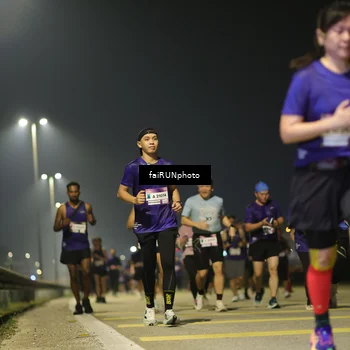Runner Photo 7351324