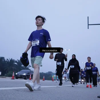 Runner Photo 7351331