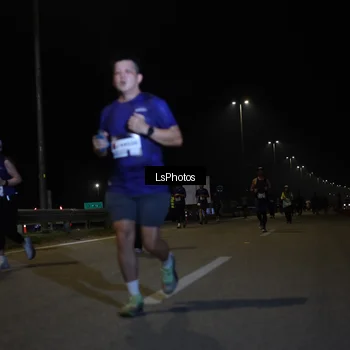 Runner Photo 7351333
