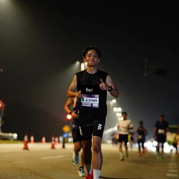 Runner Photo 7351345