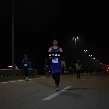 Runner Photo 7351362