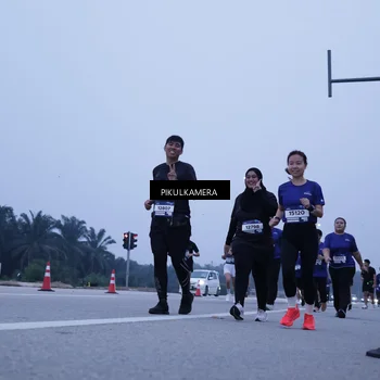 Runner Photo 7351373