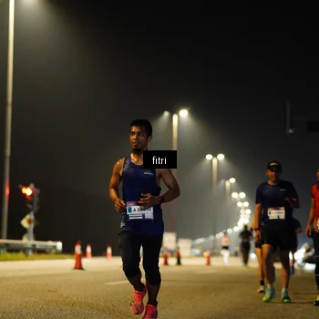 Runner Photo 7351440