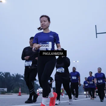 Runner Photo 7351447