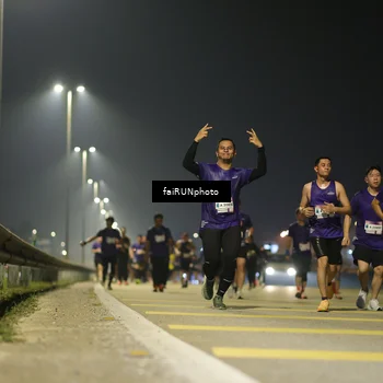 Runner Photo 7351471