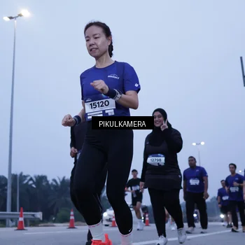 Runner Photo 7351474