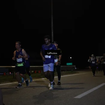 Runner Photo 7351495